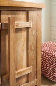 Dresor Natural Accent Cabinet - A4000578