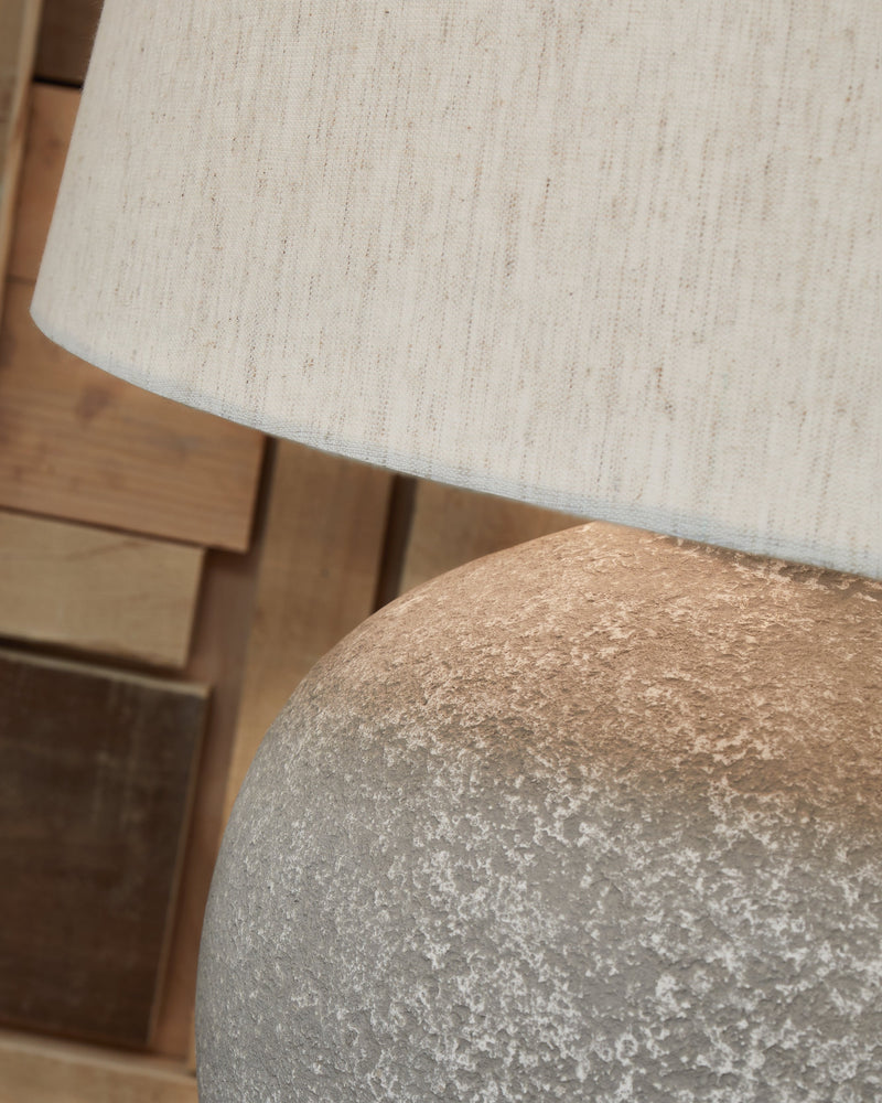 Dreward Table Lamp - Lara FurnitureTable Lamp