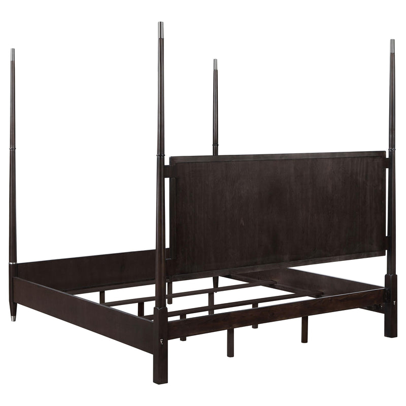 Emberlyn Wood Queen Poster Bed Brown - 223061Q
