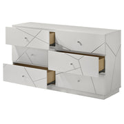 Esther Dresser - BD05885