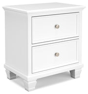 Fortman Twin Panel Storage Bed, Dresser and Nightstand in White - PKG023788