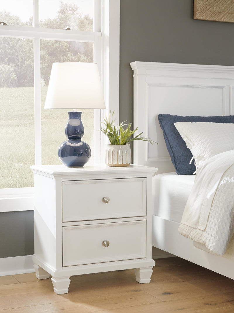 Fortman Twin Panel Storage Bed, Dresser and Nightstand in White - PKG023788