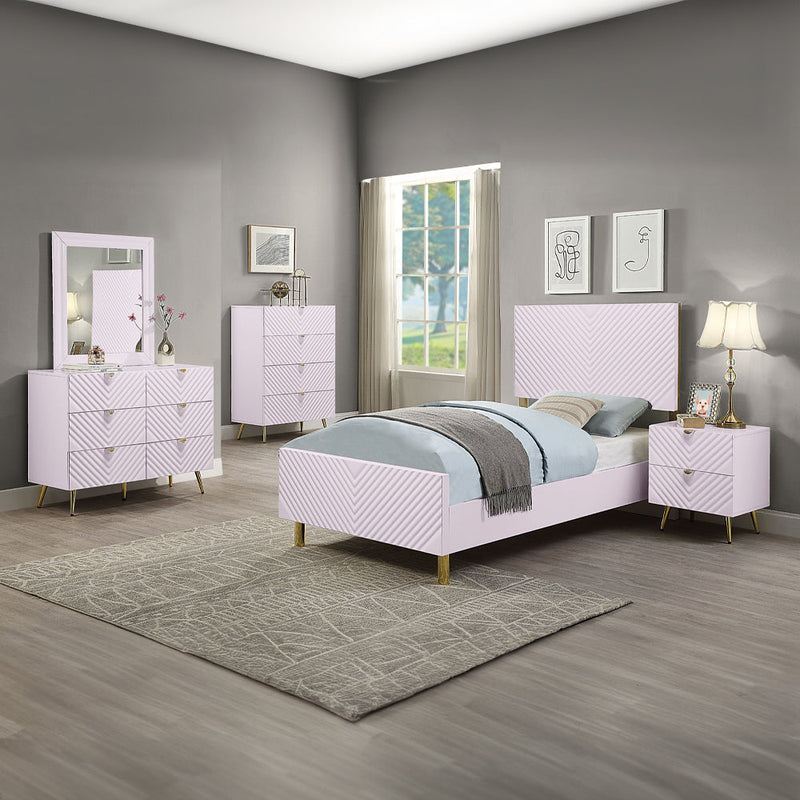 Gaines Chest - BD02666