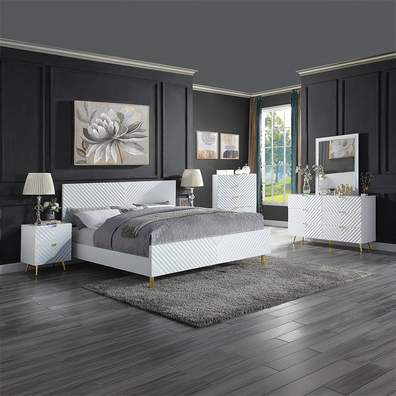 Gaines EK Bed - BD01033EK