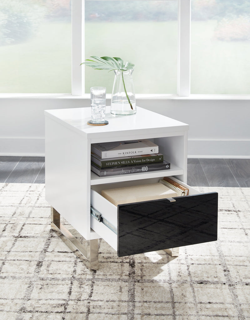Gardoni White/Black Chairside End Table - T756-7