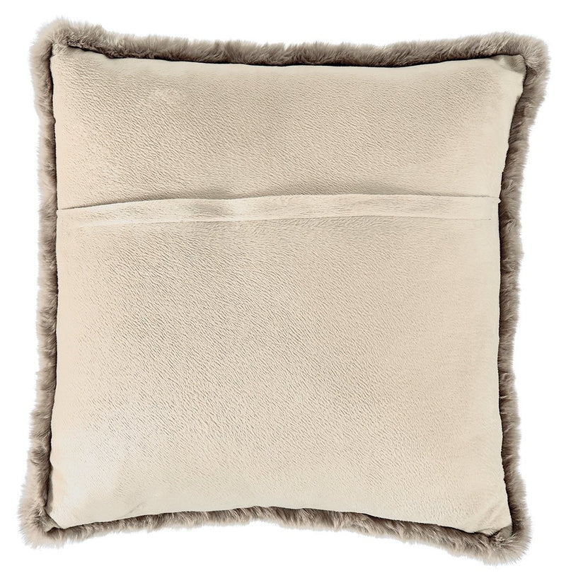 Gariland Pillow - Lara FurniturePillow