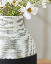 Girtha Antique White/Black Vase - A2000876