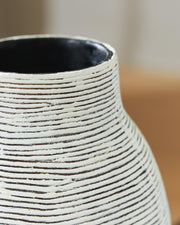Girtha Antique White/Black Vase - A2000877