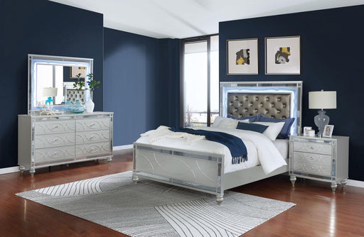 Gunnison 4-piece California King Bedroom Set Silver Metallic - 223211KW-S4