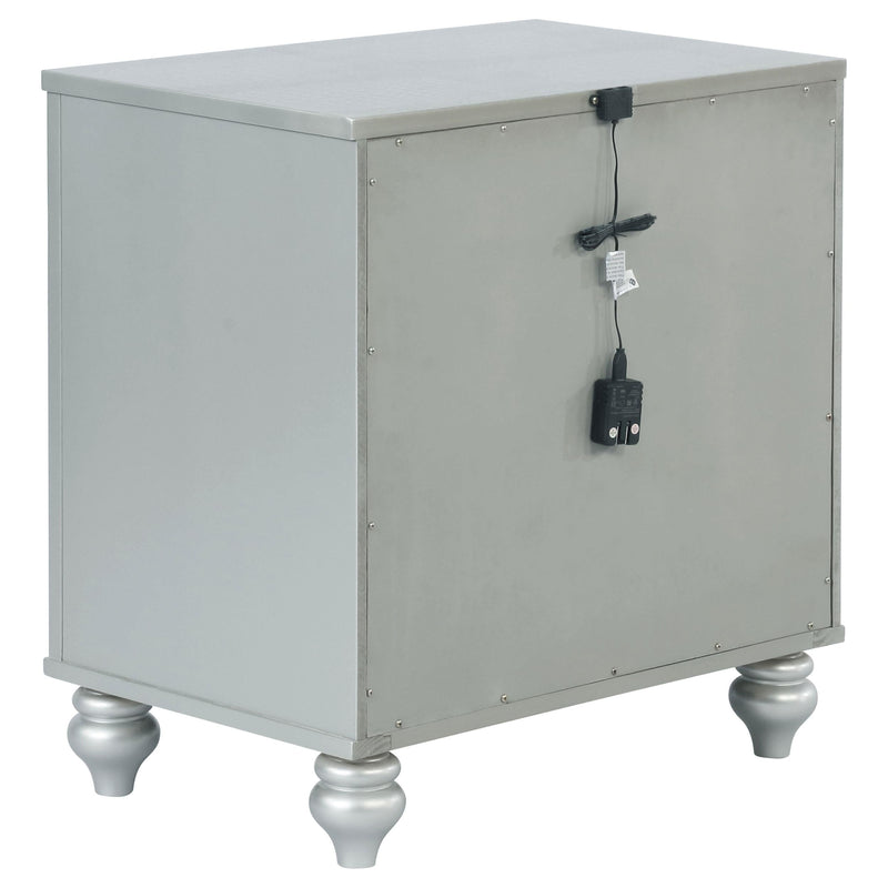 Gunnison 5-piece Queen Bedroom Set Silver Metallic - 223211Q-S5