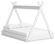 Hallityn Full Tent Bed with Dresser and 2 Nightstands in White - PKG019028