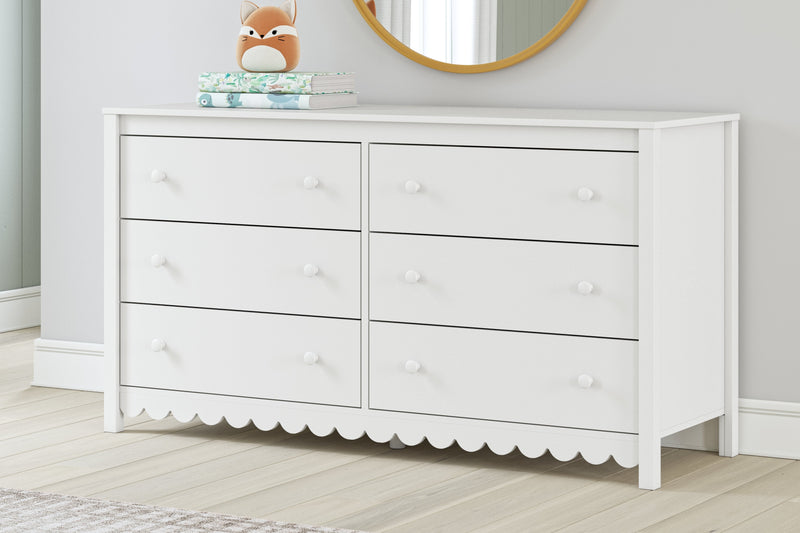 Hallityn Twin Platform Bed with Dresser and Chest in White from Ashley - Lara Furniture