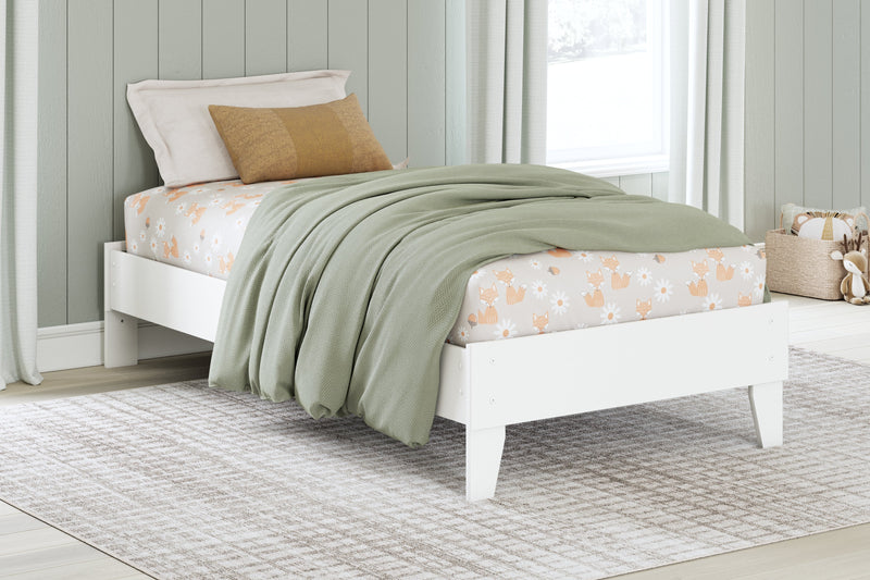 Hallityn Twin Platform Bed with Dresser and Chest in White from Ashley - Lara Furniture