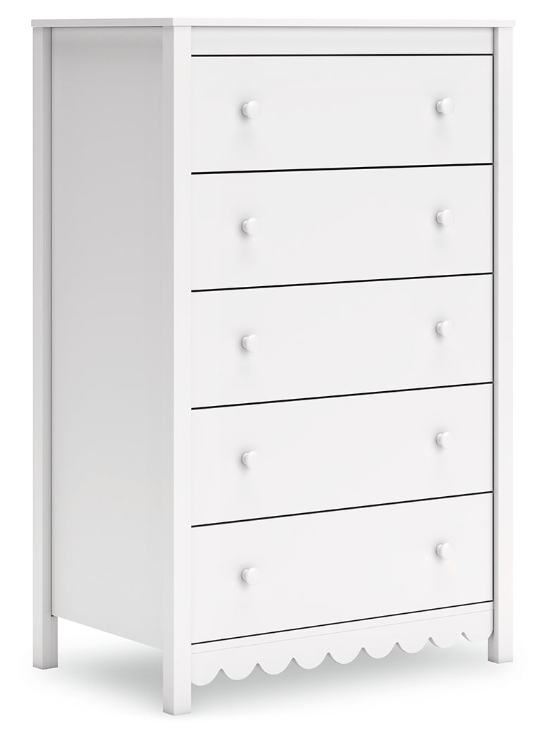 Hallityn Twin Platform Bed with Dresser, Chest and Nightstand in White - PKG018815