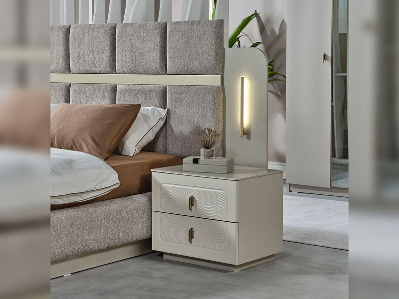 Hisar Bedroom (Queen Frame With Headboard & Dresser With Mirror & Ottoman & 2 Nightstand) - 200-MUM-HIS-150-QUE-SET