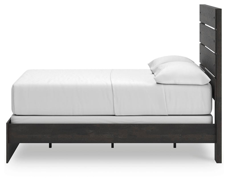 Hollivern Full Panel Bed, Dresser, Mirror and Nightstand in Dark Gray - PKG021601