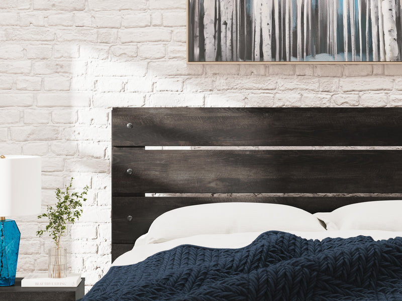 Hollivern Queen Panel Bed, Dresser and Nightstand in Dark Gray - PKG021613