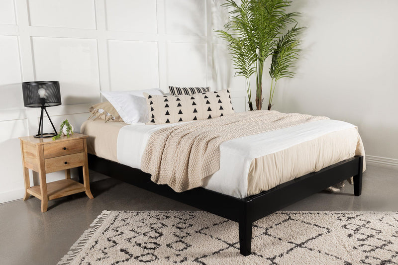 Hounslow Eastern King Universal Platform Bed Black - 306129KE
