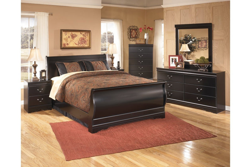 Huey Vineyard Black Chest of Drawers - Lara FurnitureChest