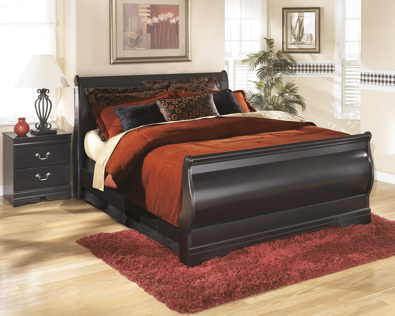 Huey Vineyard Black Queen Sleigh Bed - Lara FurnitureQueen Bed