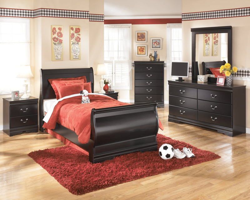 Huey Vineyard Full Sleigh Bed with Mirrored Dresser, Chest and 2 Nightstands in Black from Ashley - Lara Furniture