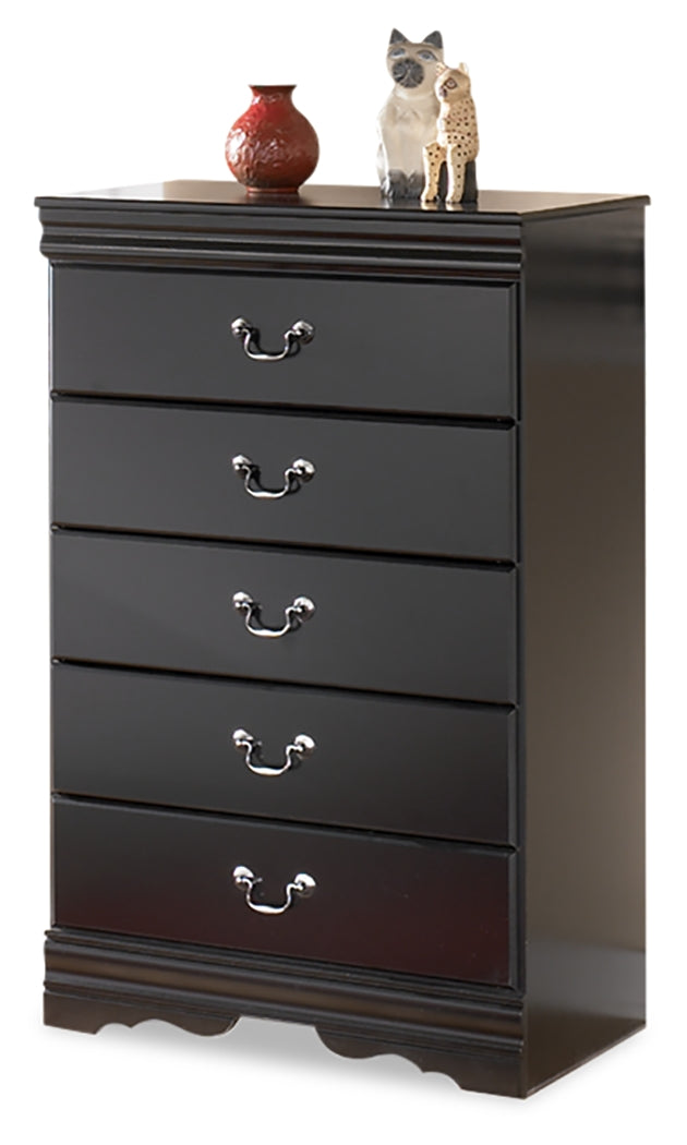 Huey Vineyard Full Sleigh Headboard Bed with Mirrored Dresser, Chest and Nightstand in Black from Ashley - Lara Furniture