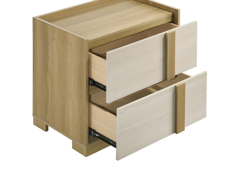 Hyland 4-piece Eastern King Bedroom Set Natural - 215651KE-S4