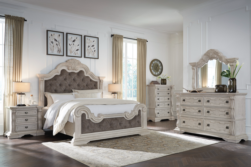 Bruchandi Upholstered Panel Bedroom Set
