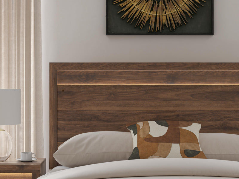 Janfyn Brown King Panel Bed - PCB1010B8
