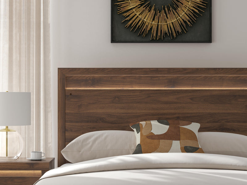 Janfyn Brown Queen Panel Bed with Storage - PCB1010B4