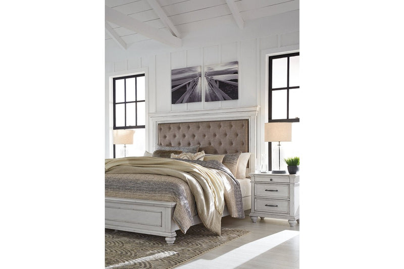 Kanwyn Whitewash Queen Panel Upholstered Bed - Lara FurnitureQueen Bed