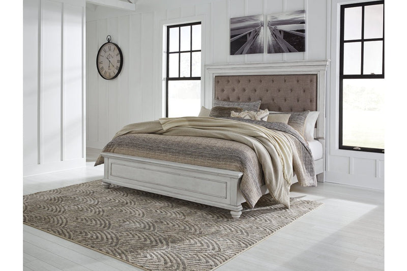 Kanwyn Whitewash Queen Panel Upholstered Bed - Lara FurnitureQueen Bed