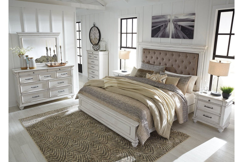 Kanwyn Whitewash Queen Panel Upholstered Bed - Lara FurnitureQueen Bed