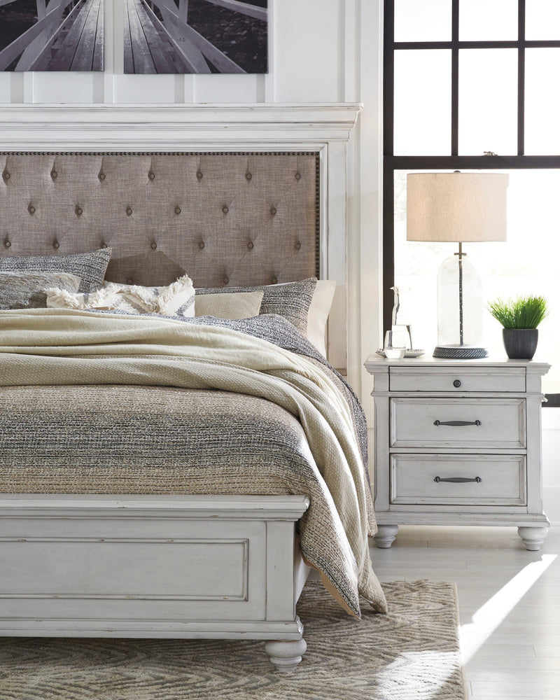 Kanwyn Whitewash Upholstered Panel Bedroom Set - Lara FurnitureBedroom Set
