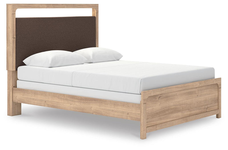 Kinlanni Tan Queen Upholstered Panel Bed - PCB1360B4