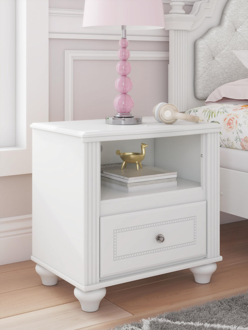 Kozlani Full Upholstered Panel Bed, Dresser, Mirror and Nightstand in White - PKG023802