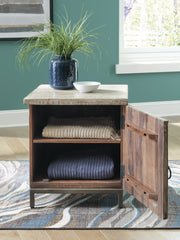 Laddford Accent Cabinet - Lara FurnitureCabinet