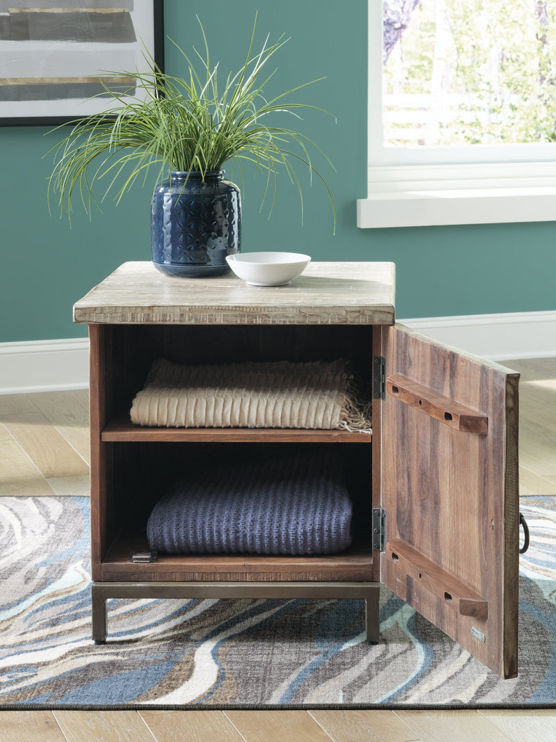 Laddford Accent Cabinet - Lara FurnitureCabinet