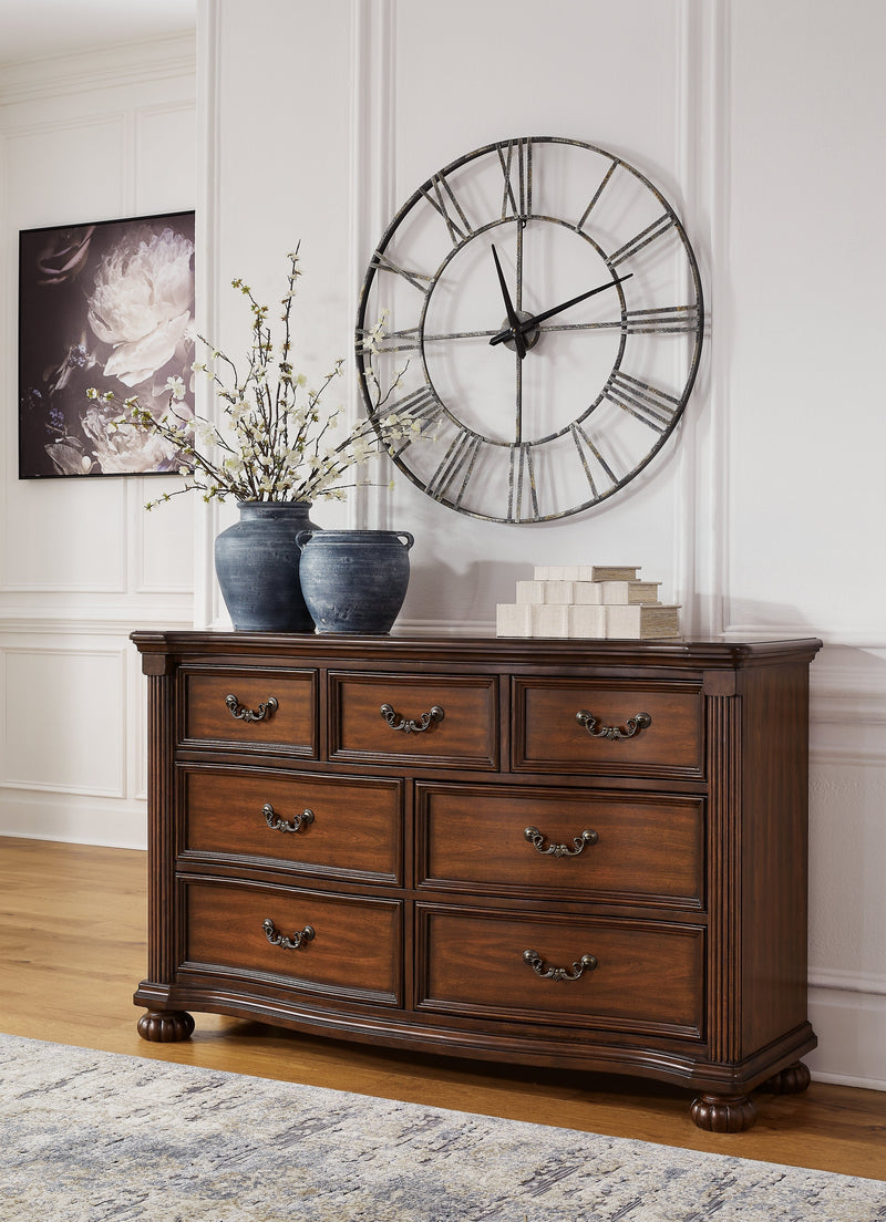 Lavinton California King Poster Bed with Dresser in Brown - PKG016871