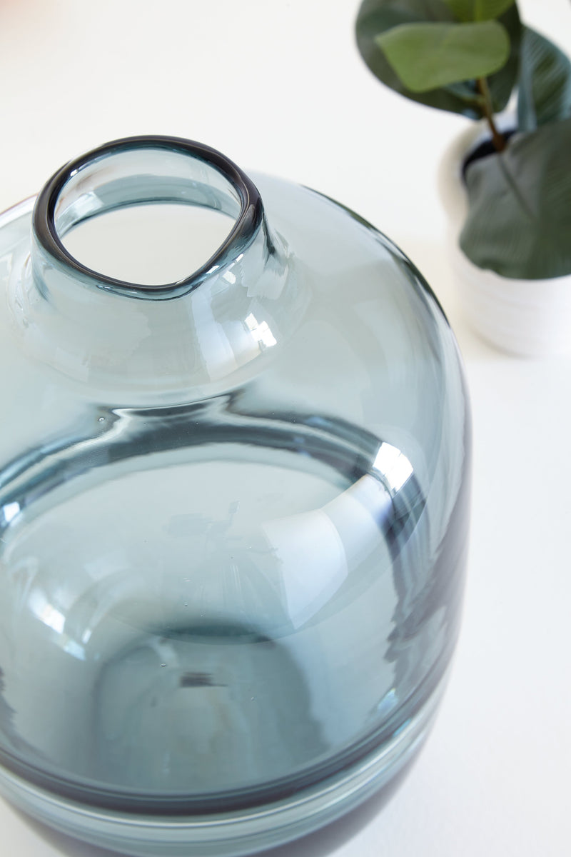 Lemmitt Vase - Lara FurnitureVase