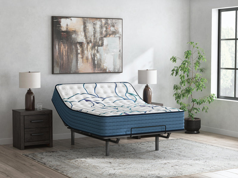 Limited Edition Firm 3.0 White King Mattress - M45041