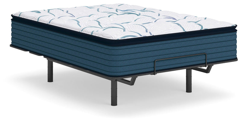 Limited Edition Plush PT 3.0 White Twin XL Mattress - M45271