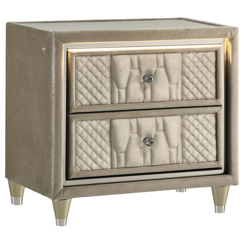 Lorient 4-piece Eastern King Bedroom Set Ivory and Camel - 222661KE-S4