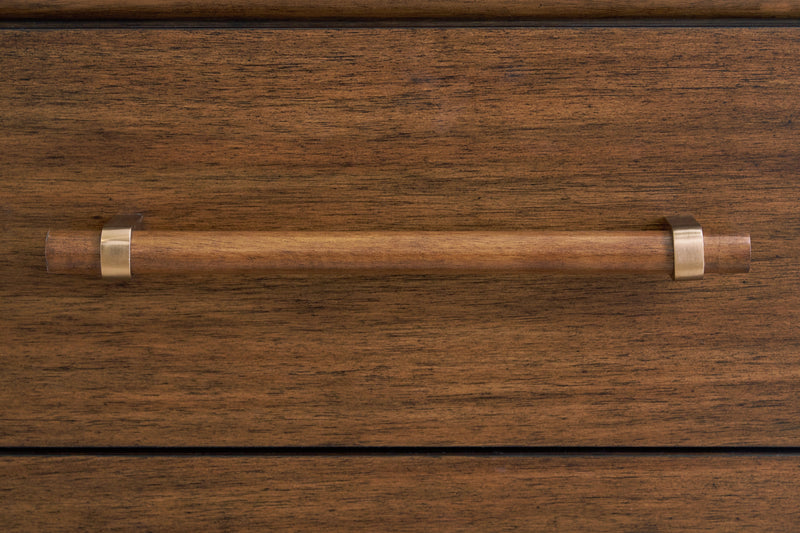 Lyncott Brown Chest of Drawers - B615-46