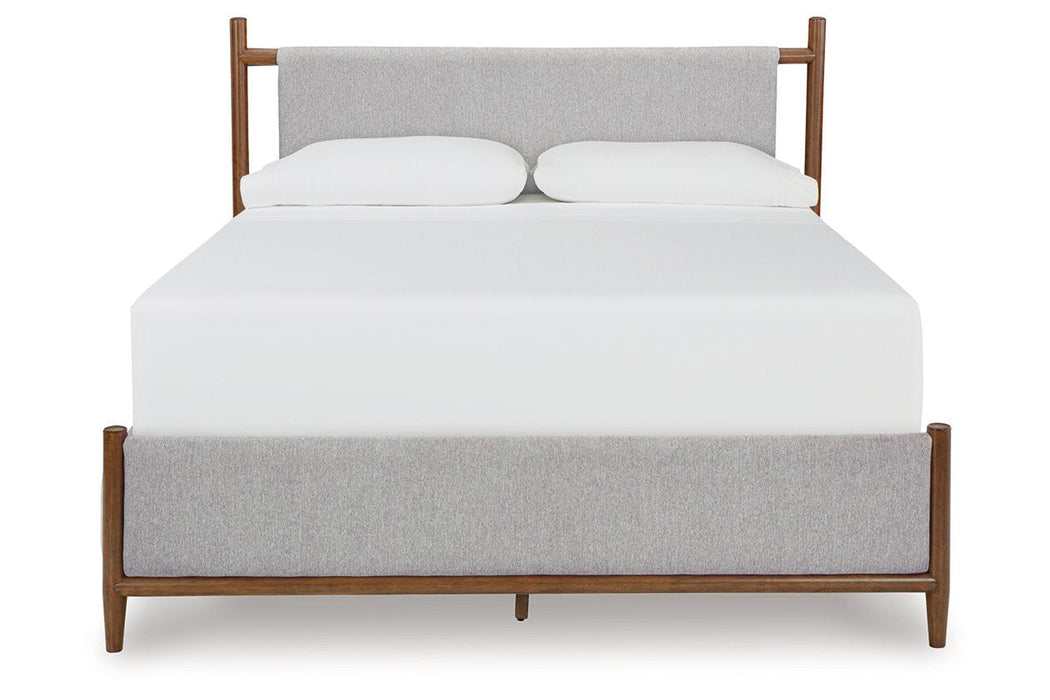 Lyncott Brown Queen Upholstered Panel Bed - Gate FurnitureQueen Bed