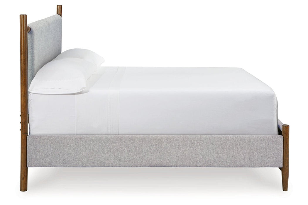 Lyncott Brown Queen Upholstered Panel Bed - Gate FurnitureQueen Bed
