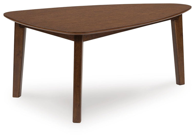 Lyncott Brown Table (Set of 3) - T135-13