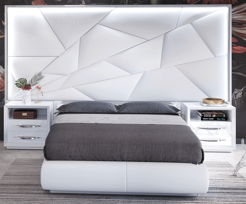 Majesty Bed KS w/light - i29335