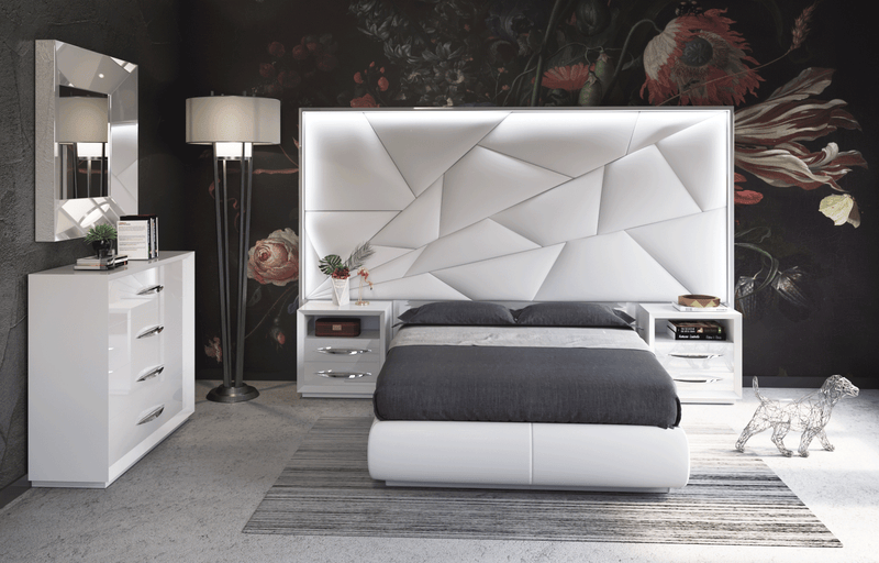 Majesty Bedroom W/Light And Carmen Cases Set - Lara FurnitureBedroom Set