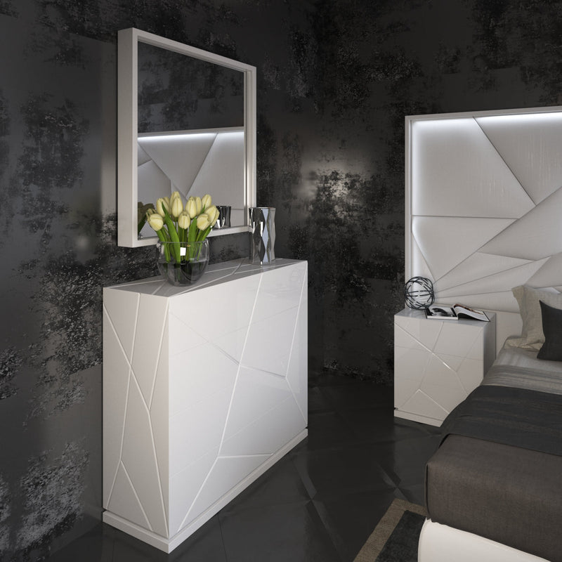 Majesty Bedroom W/Light And Kiu Cases Set - Lara FurnitureBedroom Set